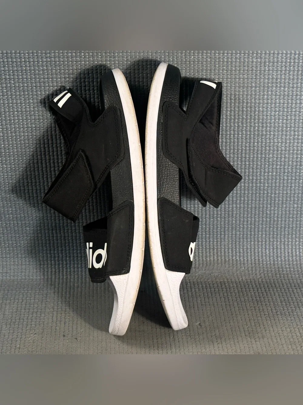 Adidas Adilette Sandals Black White Men’s Size 9
